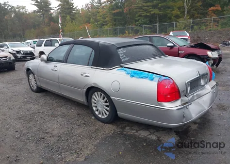 2004 Lincoln Town Car Signature из США, поврежденный, VIN 1LNHM81W34Y603990
